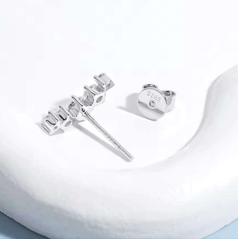 Sterling silver diamond earrings - Picture 5 of 9